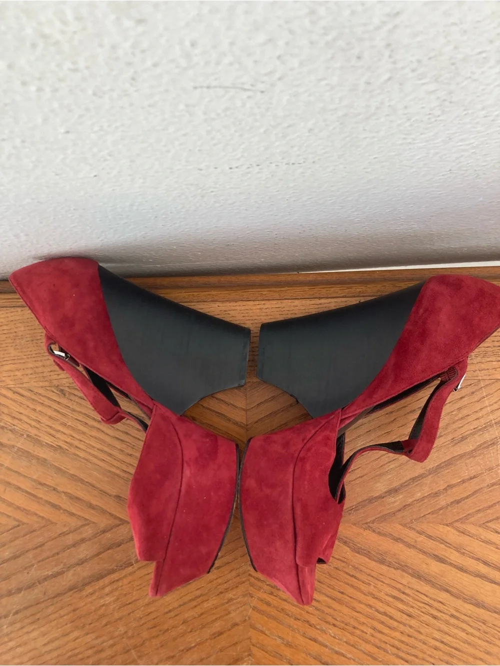 RACHEL ZOE Coquettish Red Suede Platform Wedge Heels 8.5M